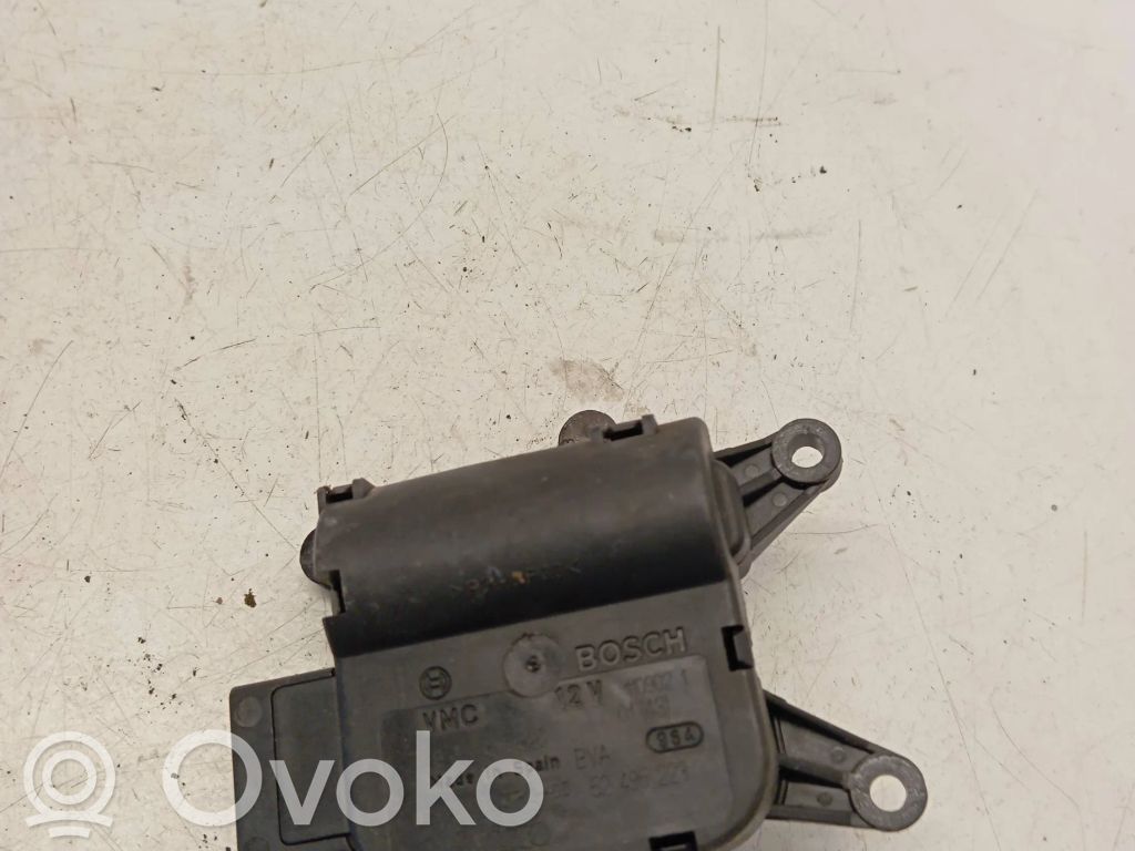 Volkswagen Transporter - Caravelle T5 Motor/activador trampilla de calefacción 
