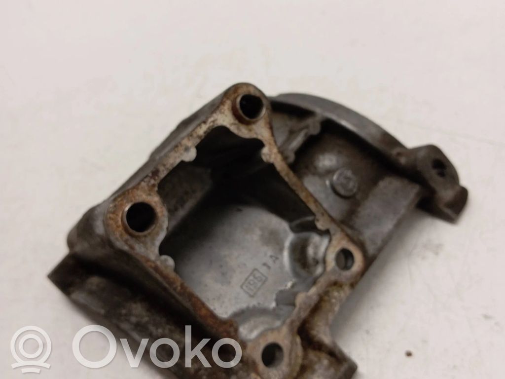 Iveco Daily 3rd gen A/C compressor mount bracket 