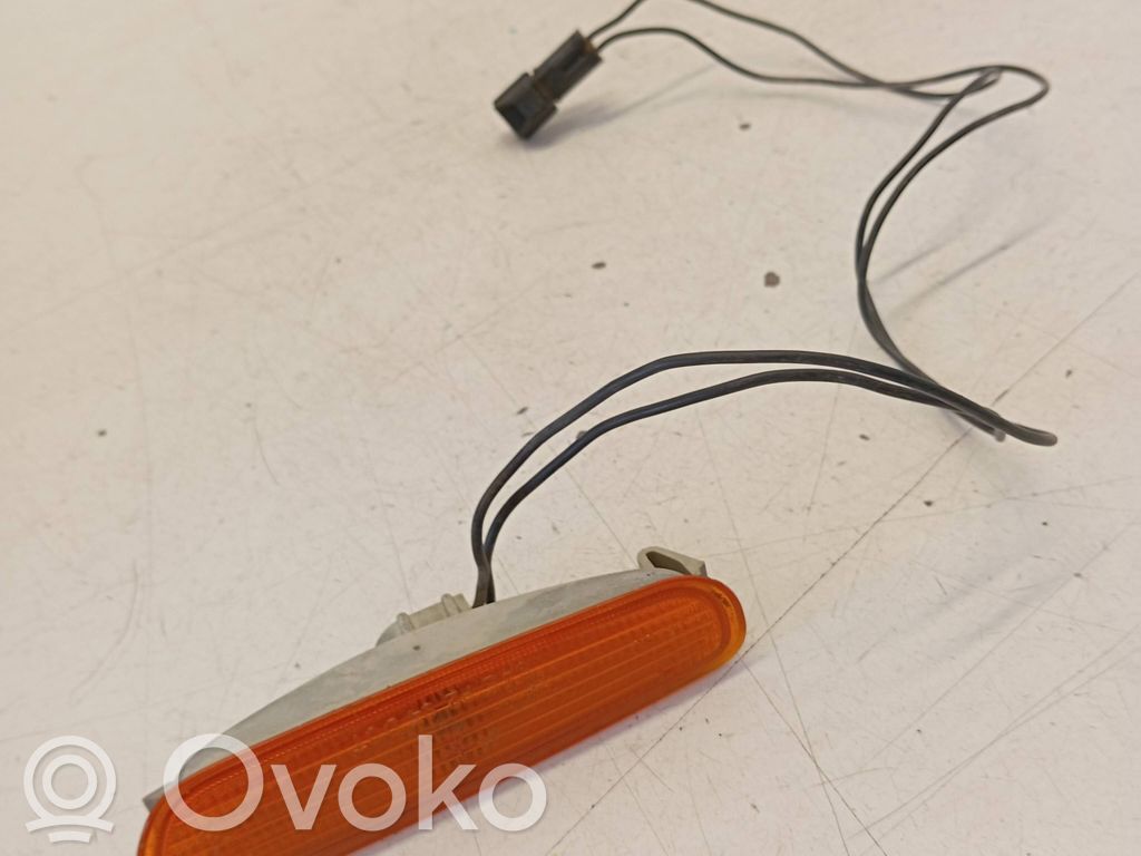 Volvo V70 Front fender indicator light 