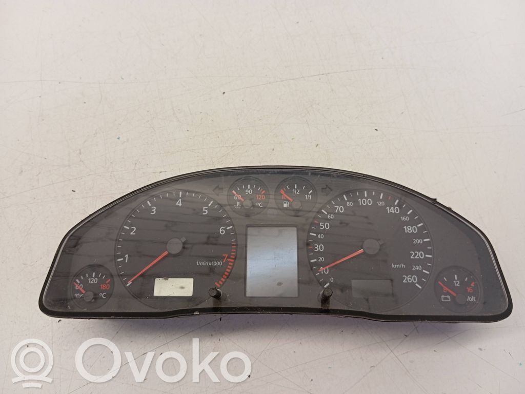 Audi A6 S6 C5 4B Licznik / Prędkościomierz 