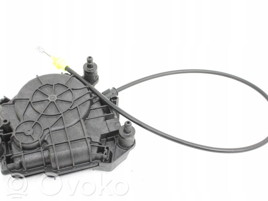 BMW 5 G60 G61 Tailgate lock loop/hook striker 