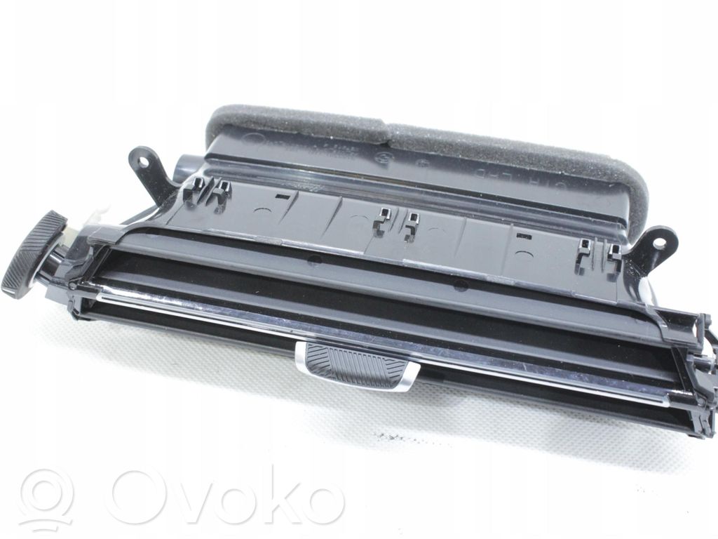 BMW X1 U11 Dash center air vent grill 