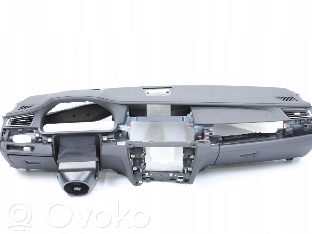BMW 7 F01 F02 F03 F04 Deska rozdzielcza 