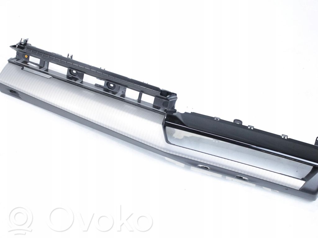 BMW M5 G90 Element deski rozdzielczej 