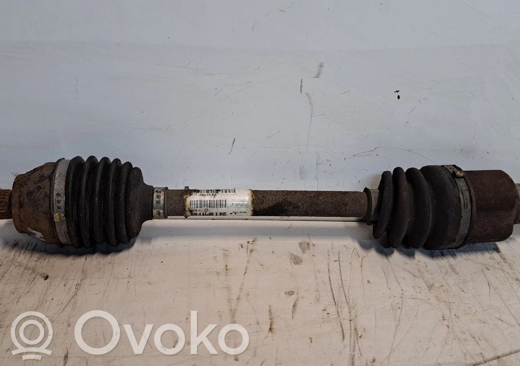 Etuvetoakseli   8V513B437AA