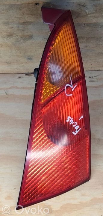 Ford Focus Luz trasera/de freno 