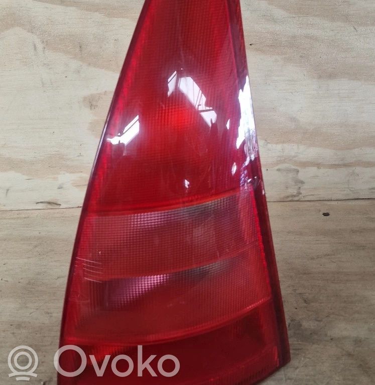 Rear/tail lights   7099957