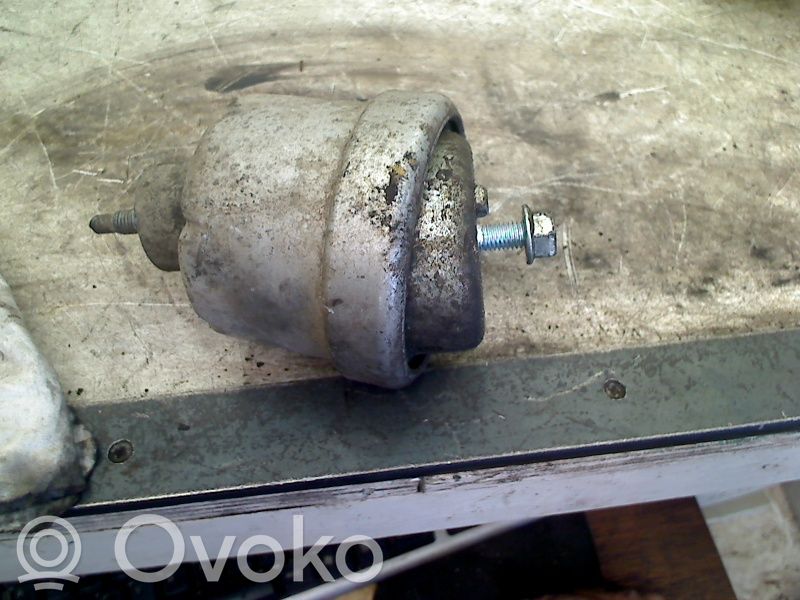 Opel Vectra B Engine mount bracket 