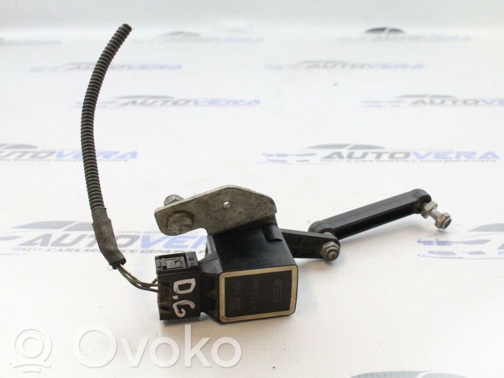 Headlight/headlamp level sensor   6778809