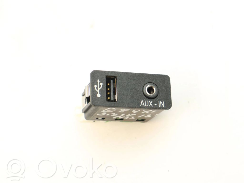 USB socket connector   9241331