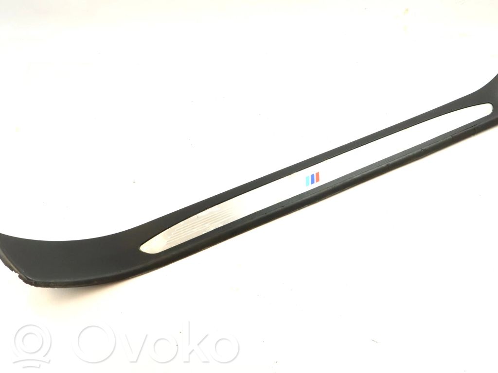 BMW 5 E60 E61 Moldura protectora del borde delantero 
