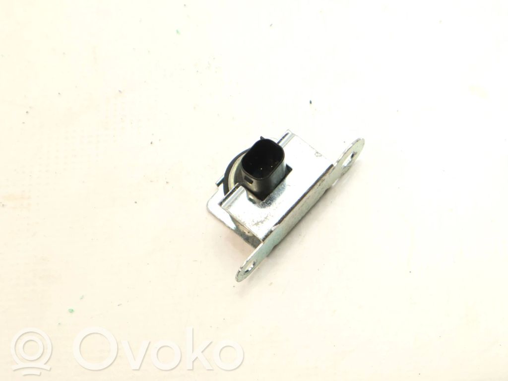 ABS wheel speed sensor   6776213