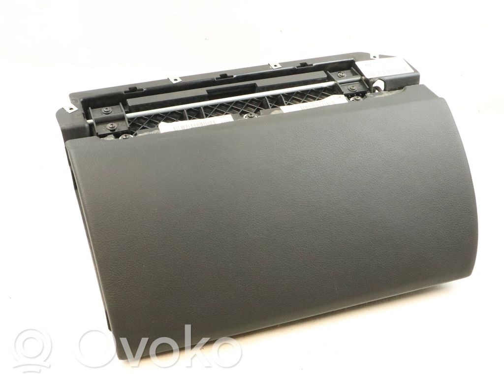 BMW M6 Glove box 