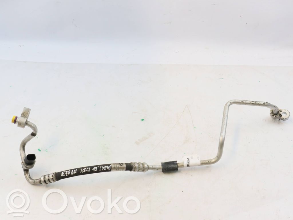 BMW X5M E70 Ilmastointilaitteen putki (A/C) 