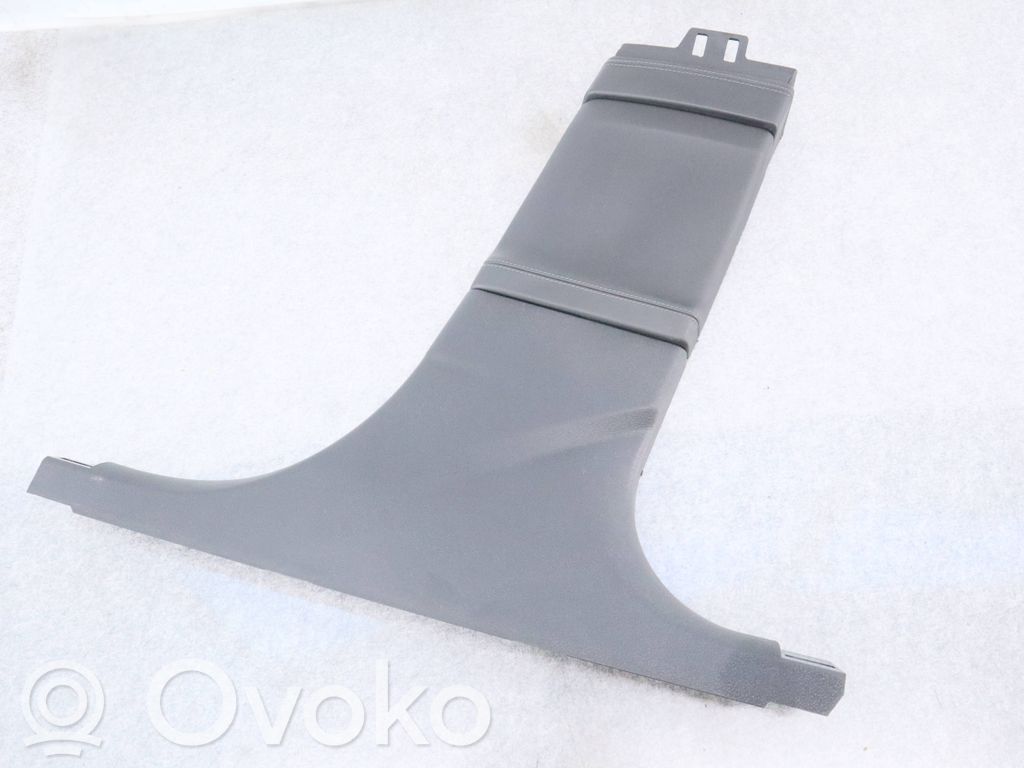Osłona dolna słupka / B   105079513C,8065784,7982362