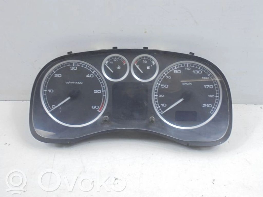 Peugeot 307 CC Speedometer (instrument cluster) 