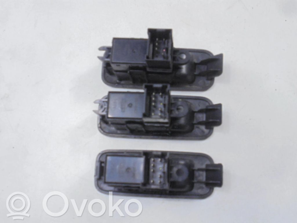 Nissan Primera Electric window control switch 