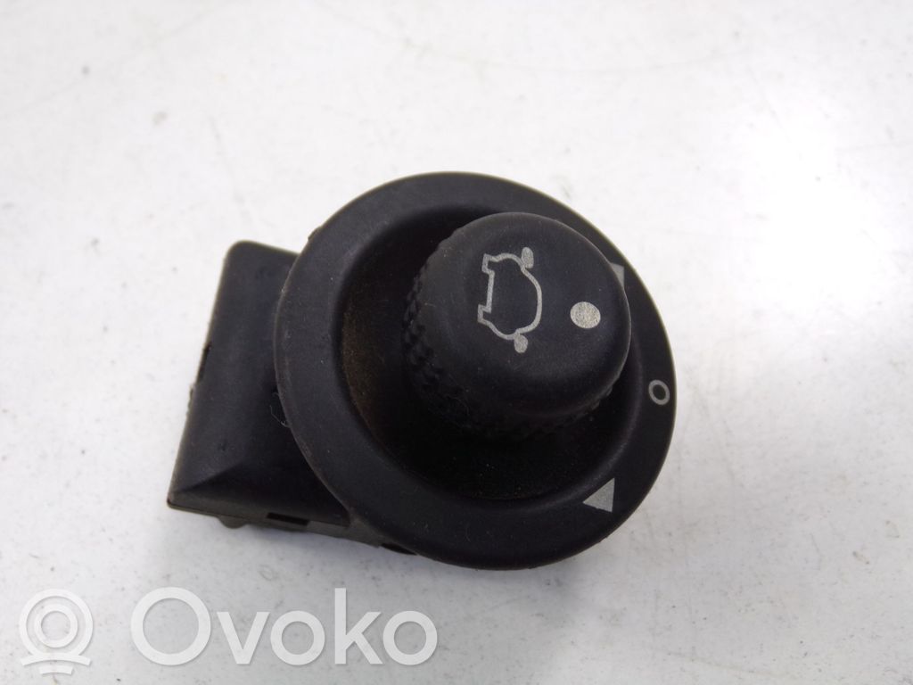 Ford Fiesta Wing mirror switch 