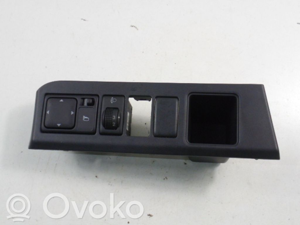 Wing mirror switch   684859U100,684859U100