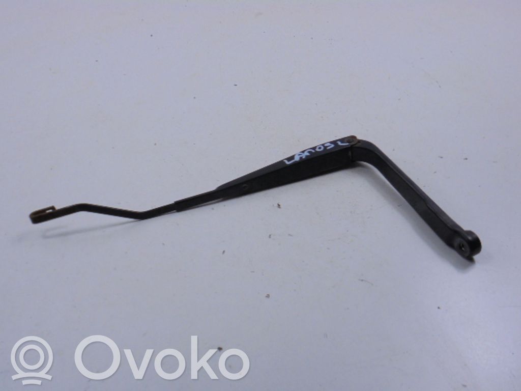 Chevrolet Lanos Etupyyhkimen sulan varsi 