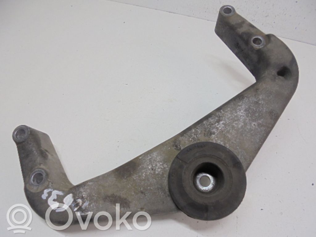 Saab 9-5 Variklio tvirtinimo kronšteinas 
