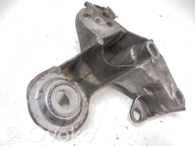 Engine mounting bracket   4B0199352,4B0199352