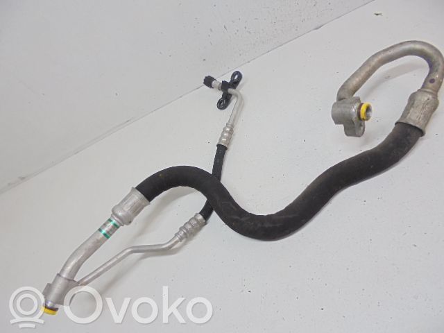 BMW 7 F01 F02 F03 F04 Ilmastointilaitteen putki (A/C) 