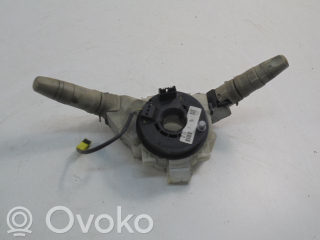 Nissan Micra Pyyhkimen/suuntavilkun vipukytkin 
