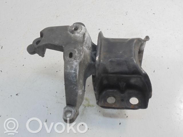 Renault Clio III Engine mounting bracket 