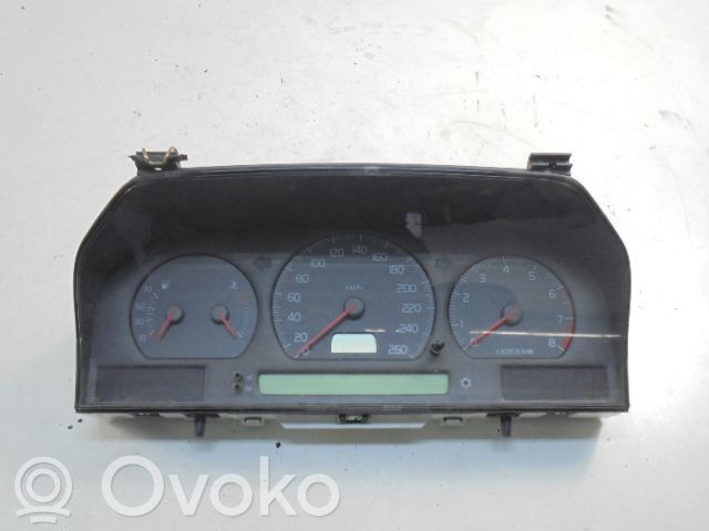Volvo S70  V70  V70 XC Speedometer (instrument cluster) 