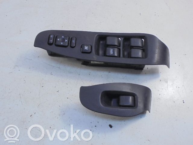 Subaru Legacy Electric window control switch 