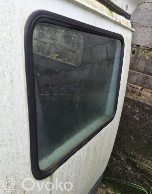 Rear side window