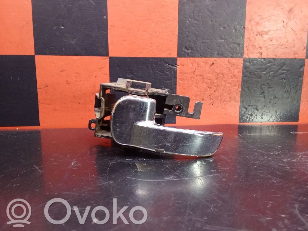Nissan NP300 Front door interior handle 