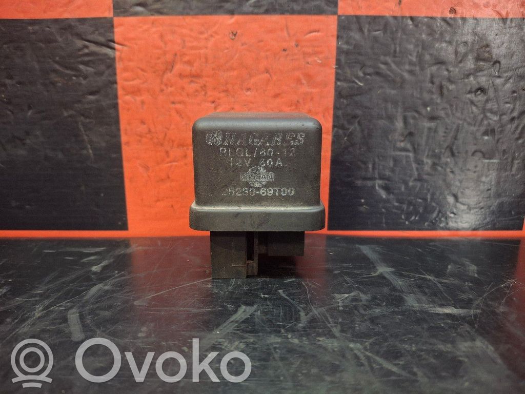 Nissan Cab Star Multifunctional control switch/knob 
