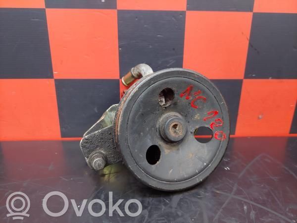 Ohjaustehostimen pumppu   491109X400,S00000642,S01000612