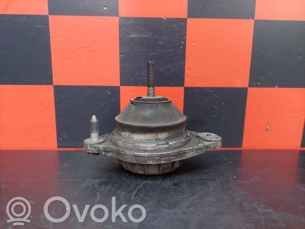 Moottorin kiinnikekorvake   8A0,379,8A0199379B