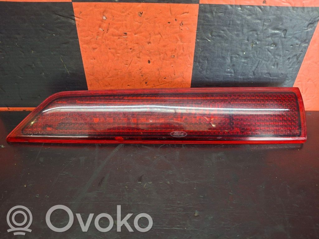 Ford Transit Third/center stoplight 