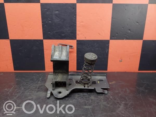 Engine bonnet/hood lock/latch loop/hook   RENAULTMASTER