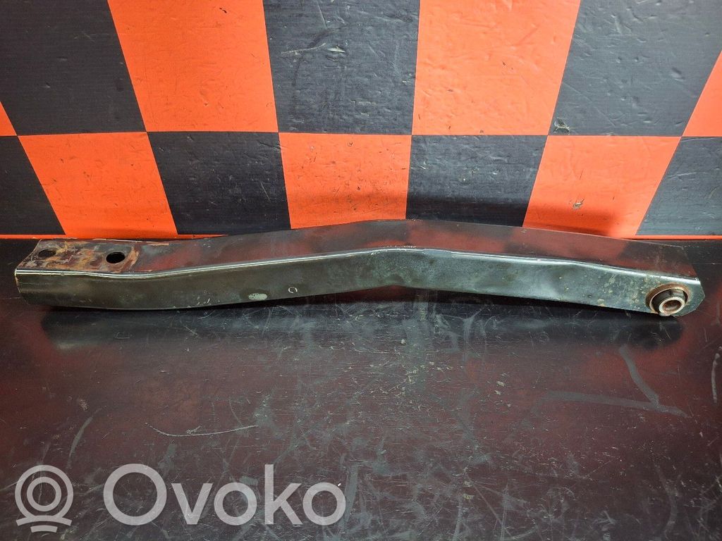 Laikiklis (kronšteinas)   AV61101W05AD,ESQUERDO