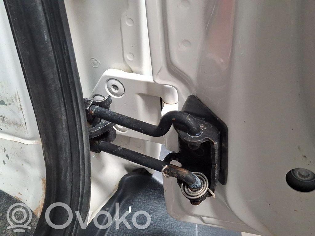 Tailgate hinge   BAIXO,DIREITA,MALA