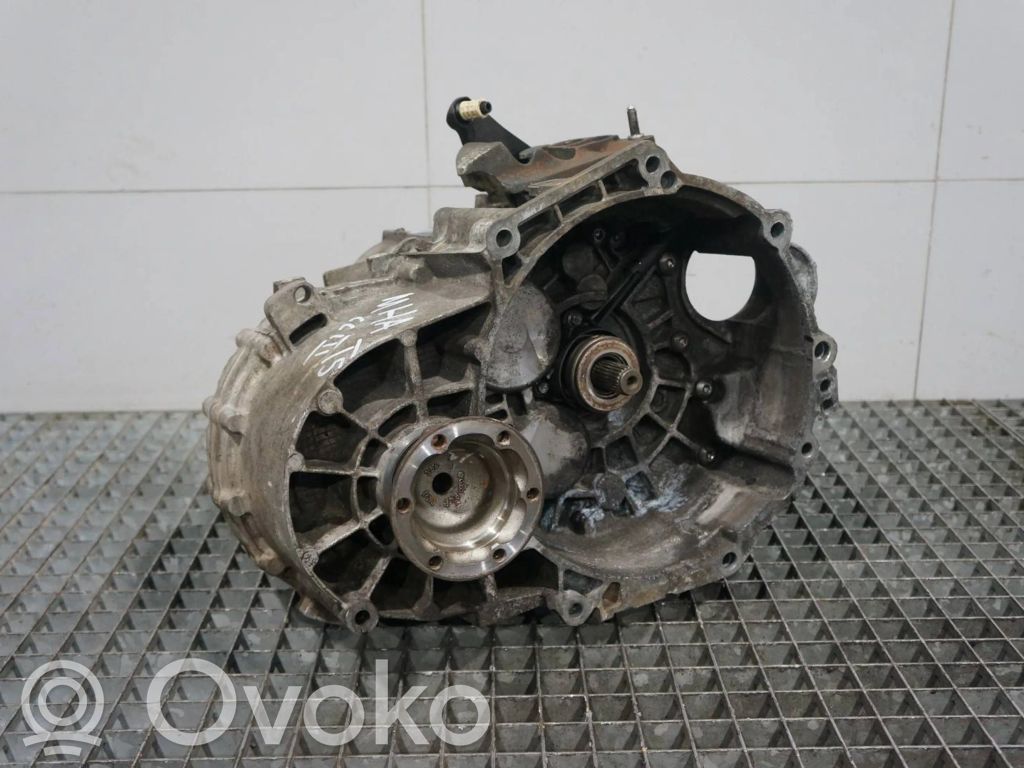 Volkswagen PASSAT CC Механическая коробка передач, 6 передач 