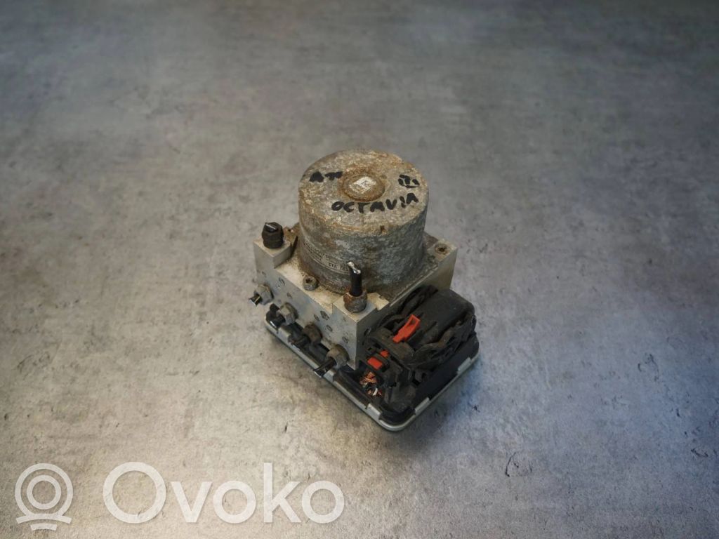 Skoda Octavia Mk3 (5E) ABS-pumppu 