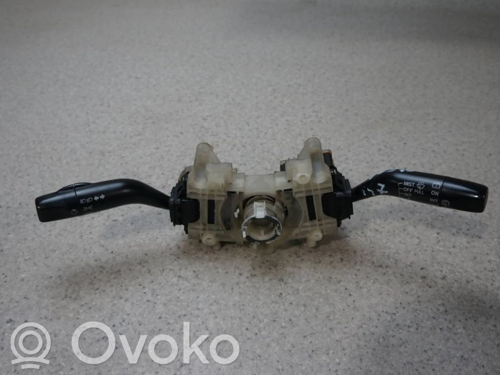 Mazda 323 F Commodo, commande essuie-glace/phare 