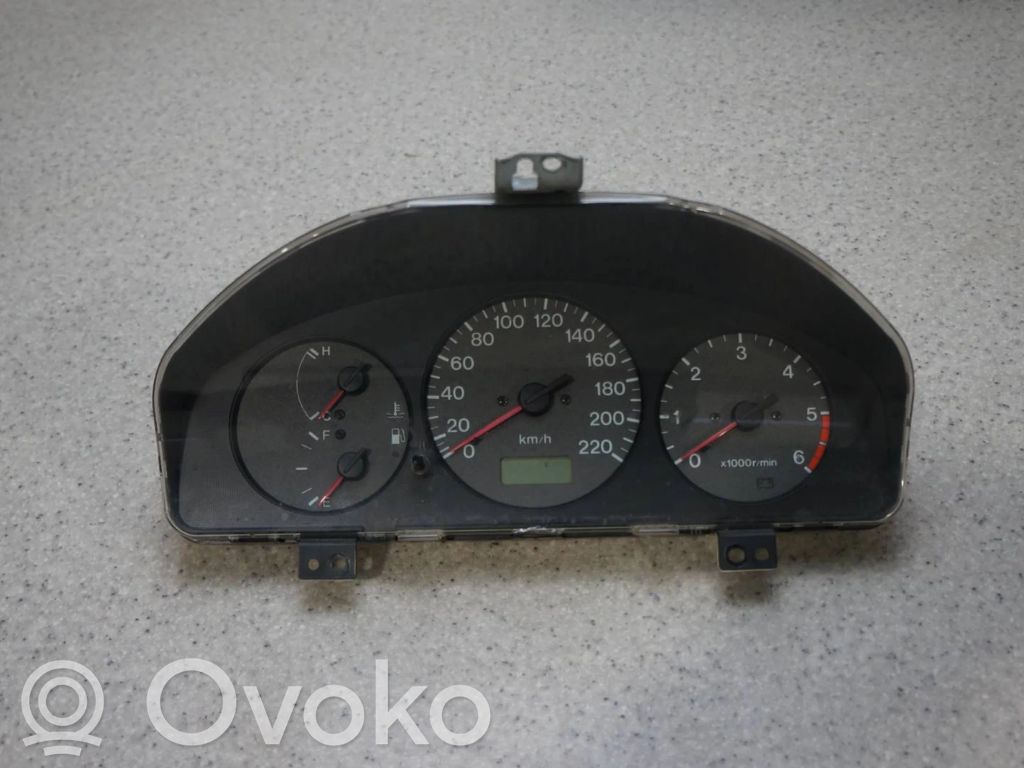Mazda 323 F Speedometer (instrument cluster) 