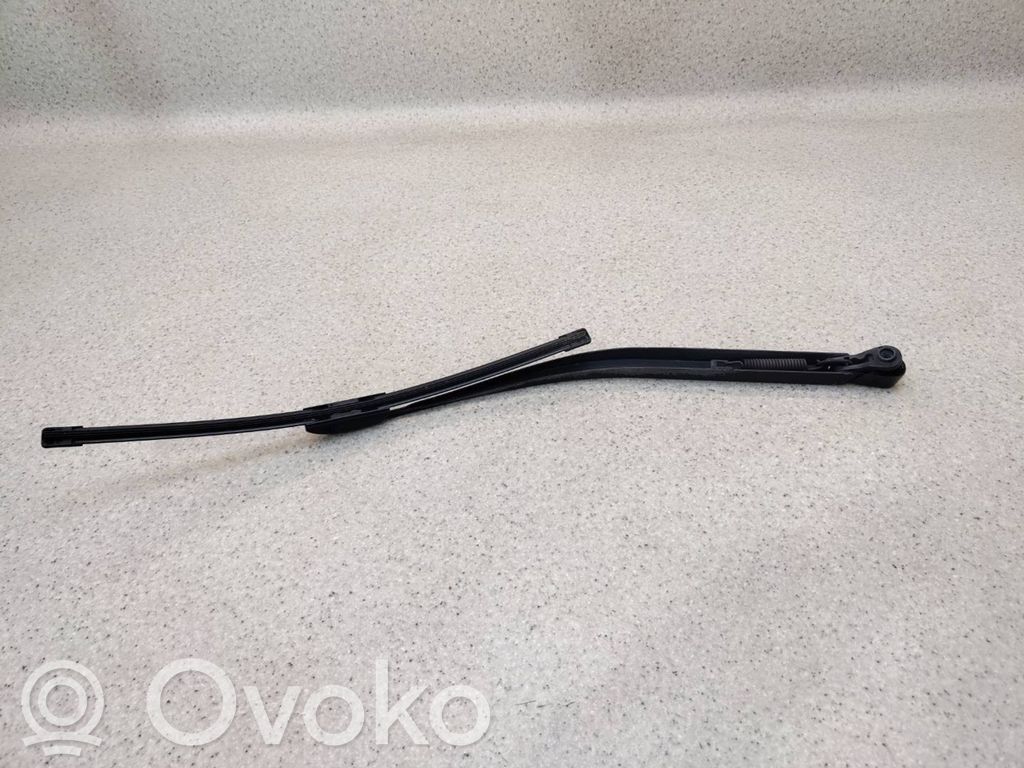 Nissan Primera Galinio stiklo valytuvo kojelė 