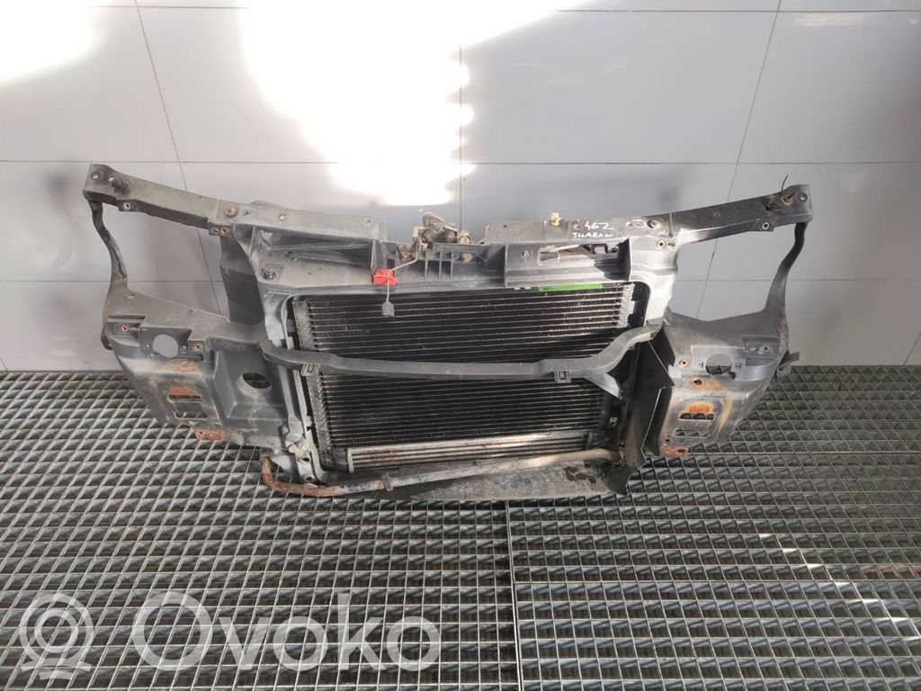 Volkswagen Sharan Radiatoru panelis 