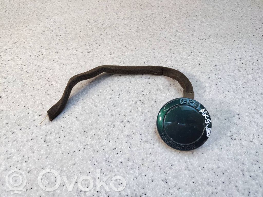 Audi A6 S6 C5 4B GPS-pystyantenni 