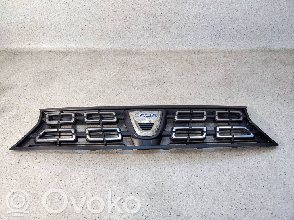 Dacia Duster II Front grill 