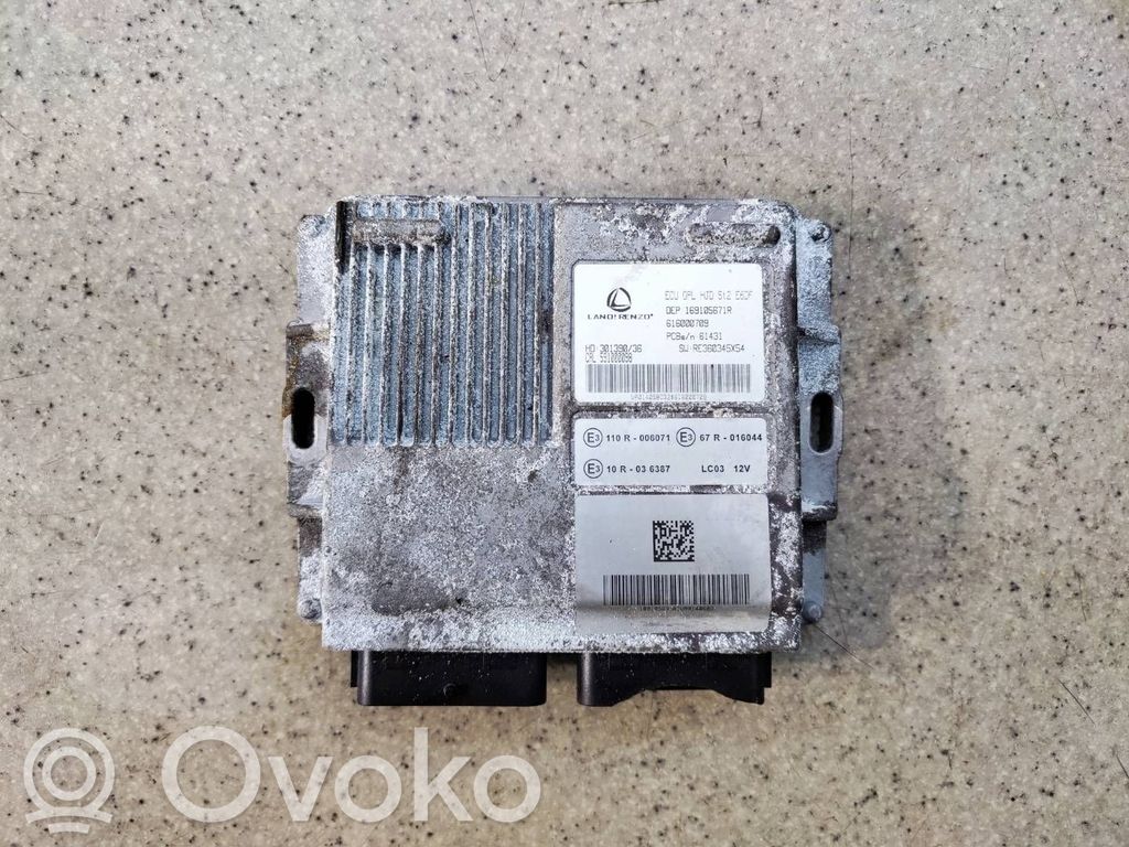 Dacia Duster II Engine ECU kit and lock set 