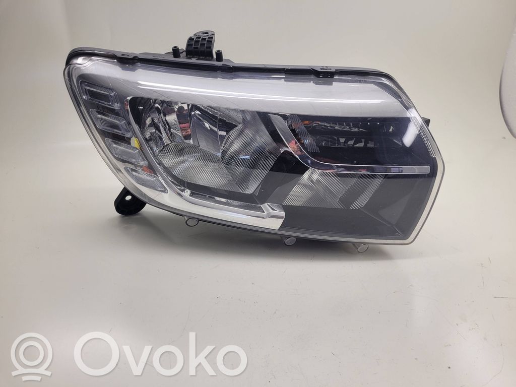 Dacia Logan II Headlight/headlamp 